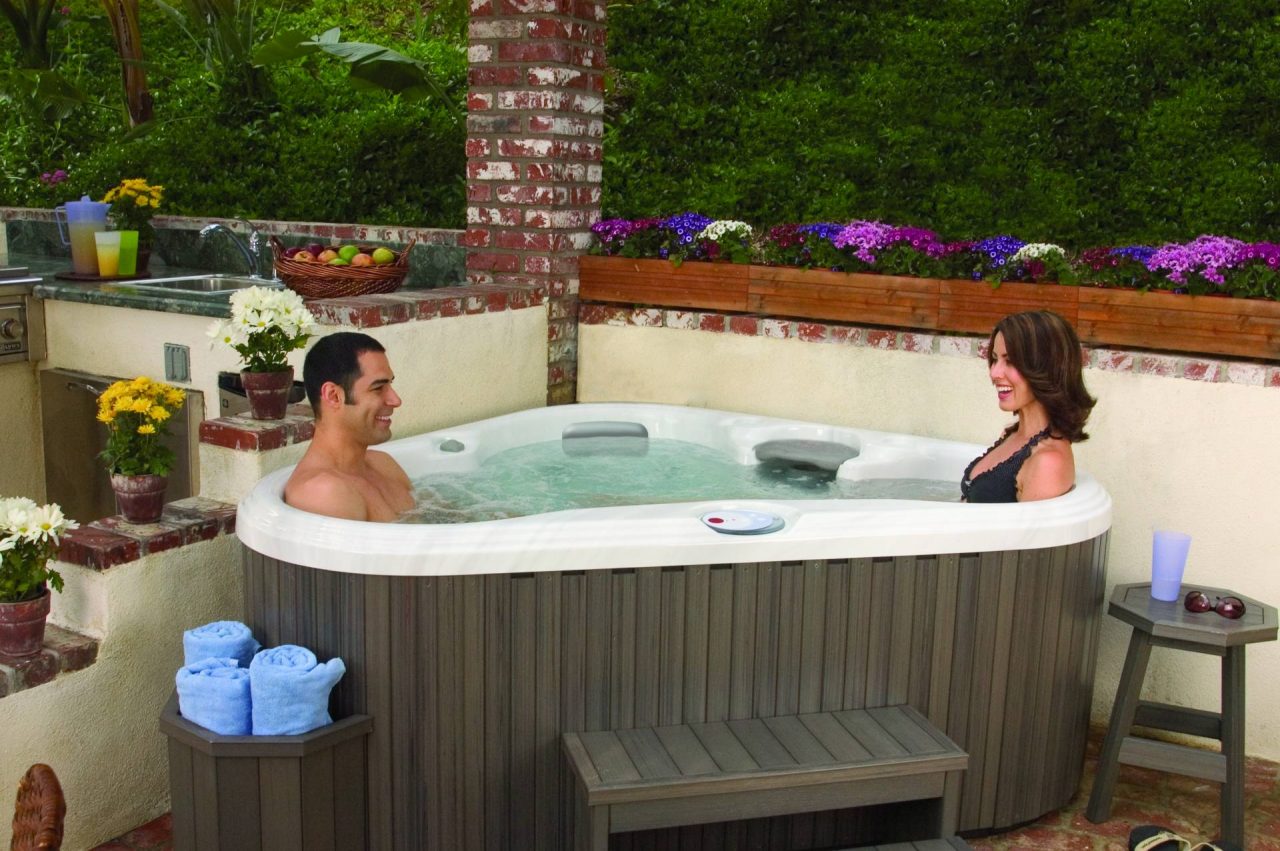 Sundance Spas Pleasure Pools Plus Kamloops Hot Tubs And More 